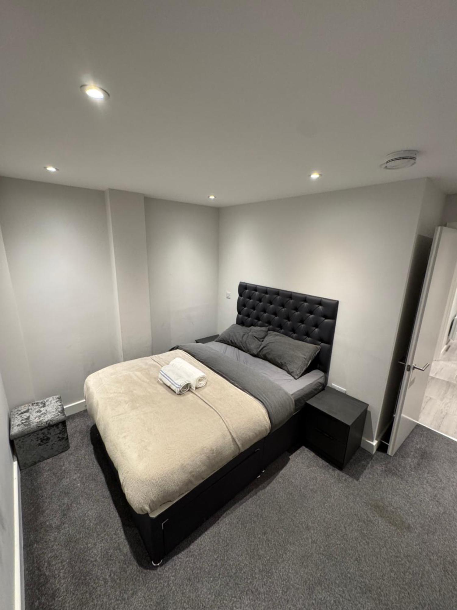 Regent Plaza Apartment Manchester Exterior photo